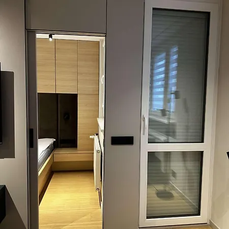 Apartament- Metro Trocka