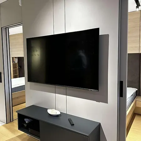 Apartament- Metro Trocka Daire *